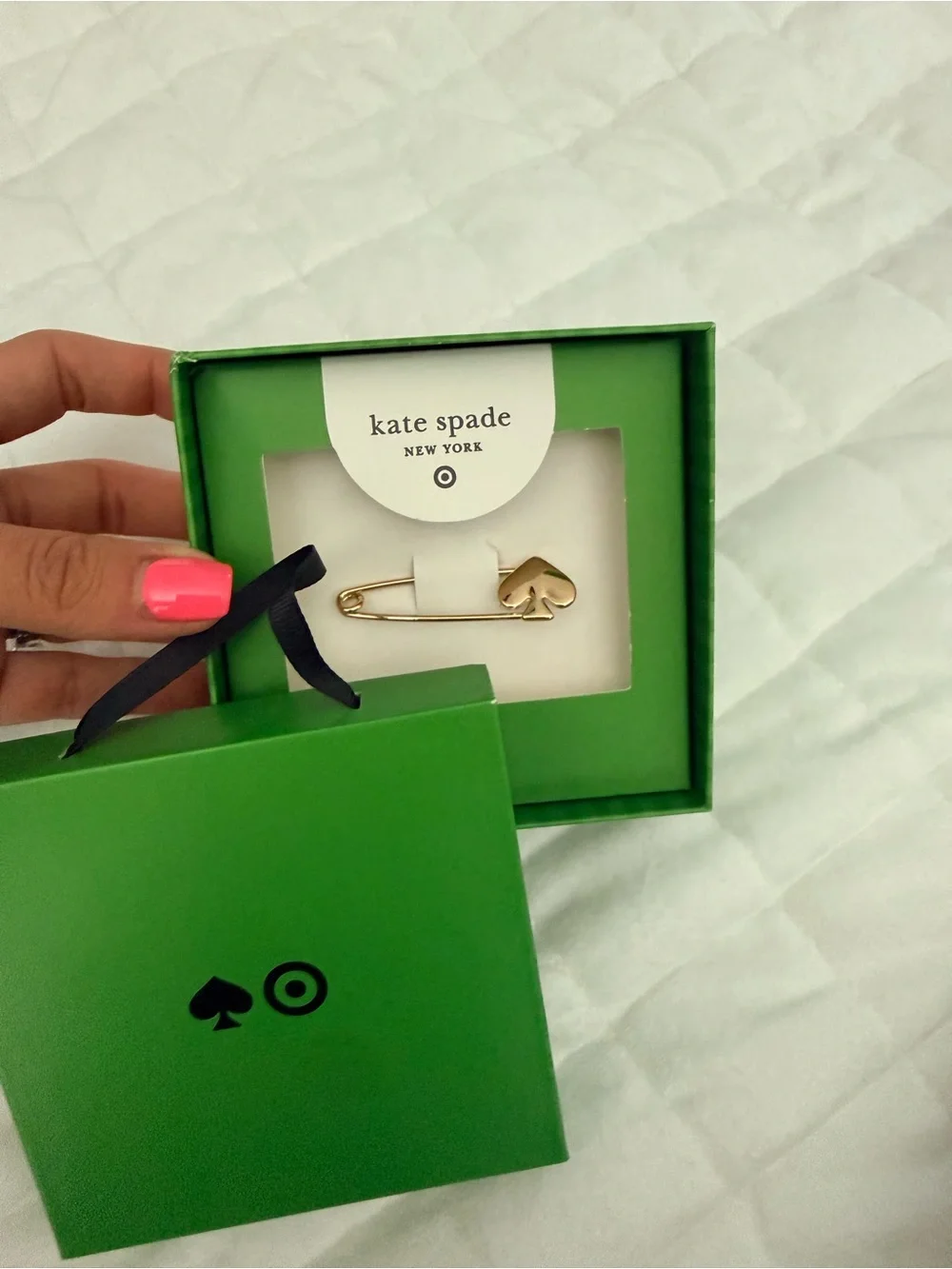 kate spade gold spade safety-pin brooch in gold